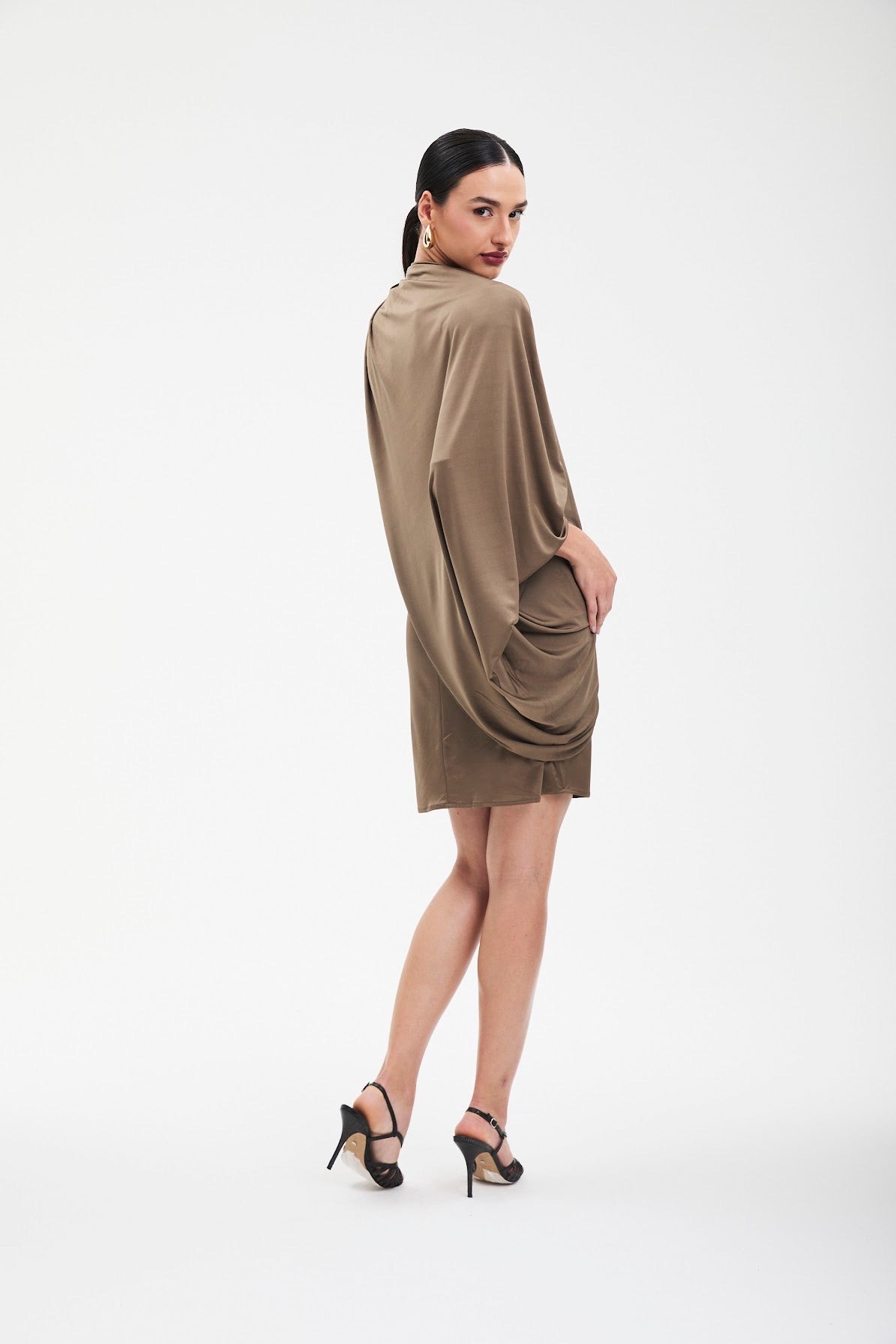 Vestido com Capa