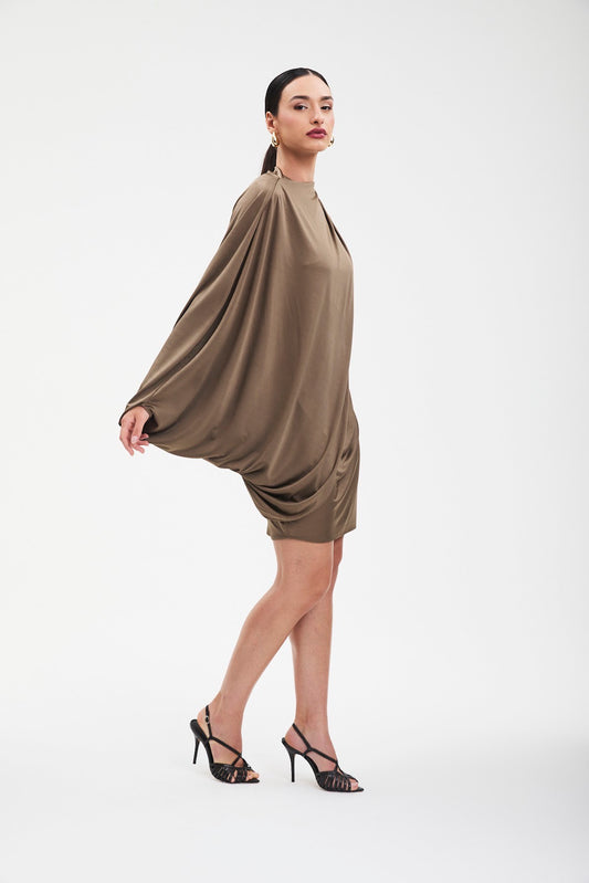 Vestido com Capa
